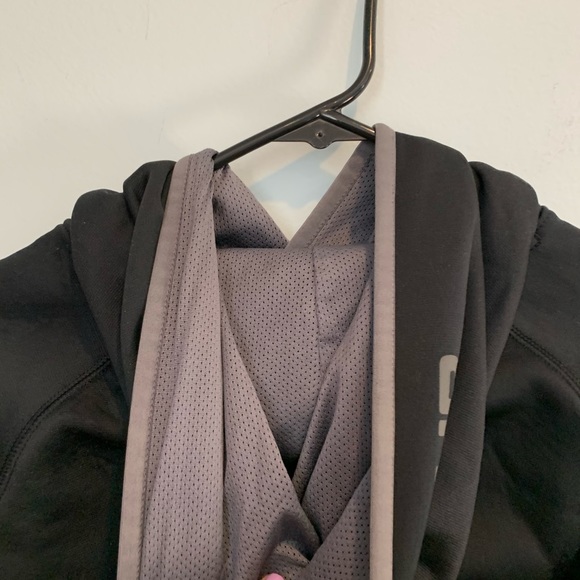 Under Armour fleece inside mesh hooded sweatshirt - Picture 5 of 6